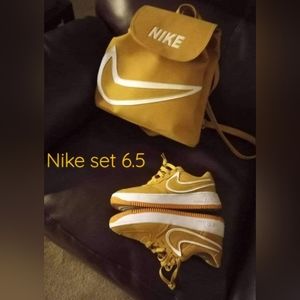 Nike shoes backpack set